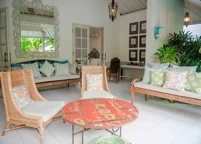2-br Tropical Pool In - Hideaways Villa Seminyak