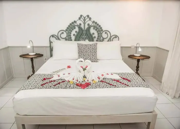 2-br Tropical Pool In - Hideaways Villa *